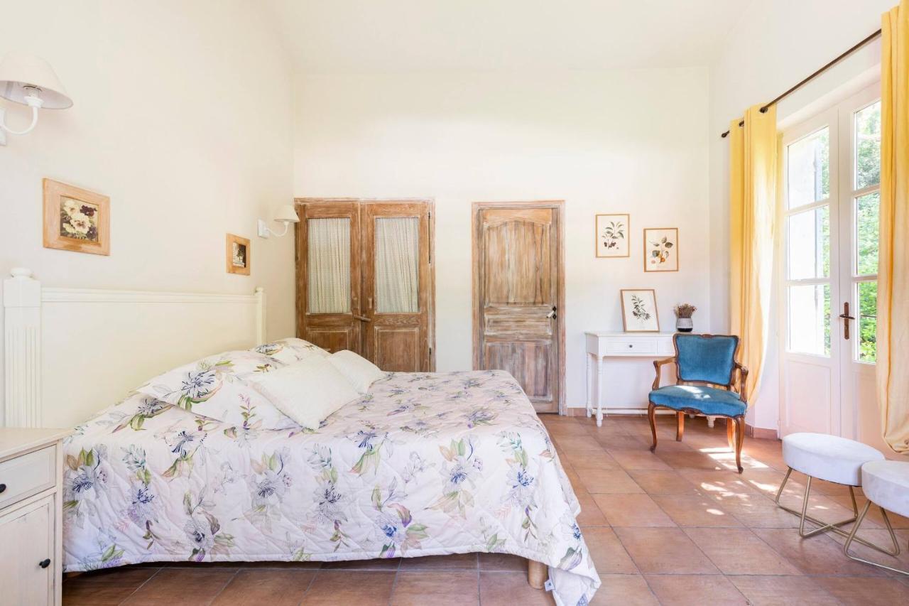 Mas De Lure Hotell Salon-de-Provence Eksteriør bilde