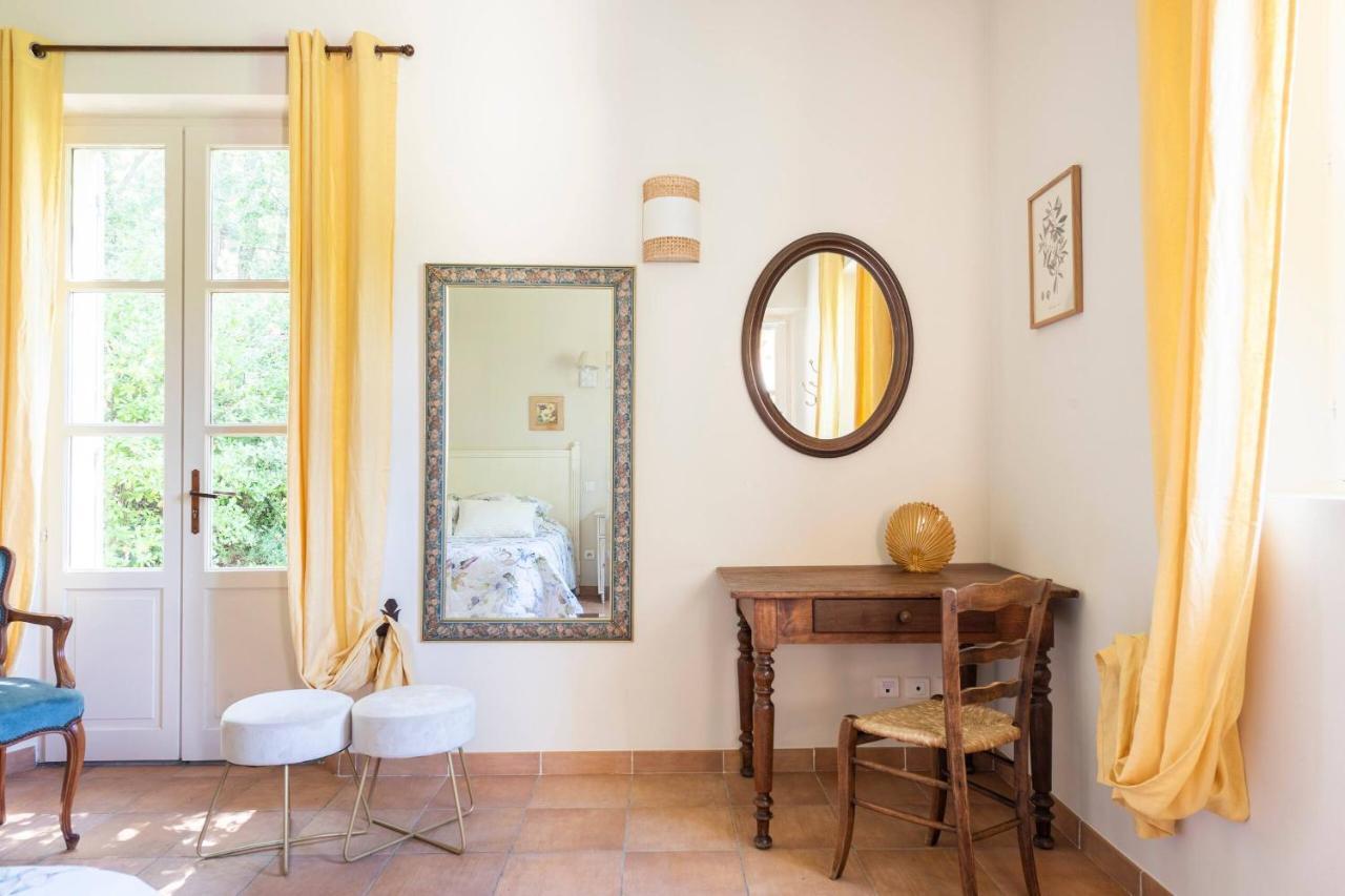 Mas De Lure Hotell Salon-de-Provence Eksteriør bilde