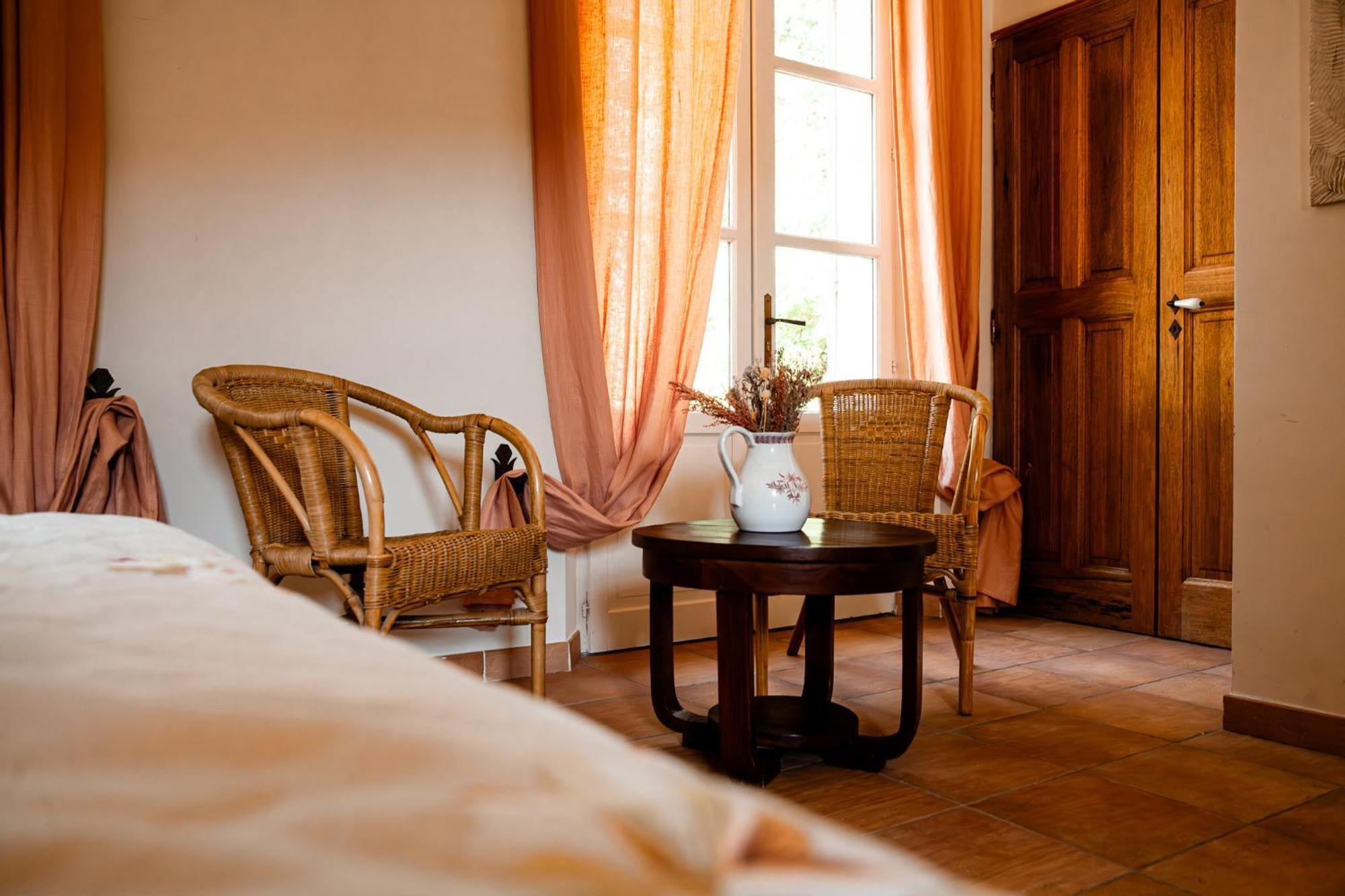 Mas De Lure Hotell Salon-de-Provence Eksteriør bilde