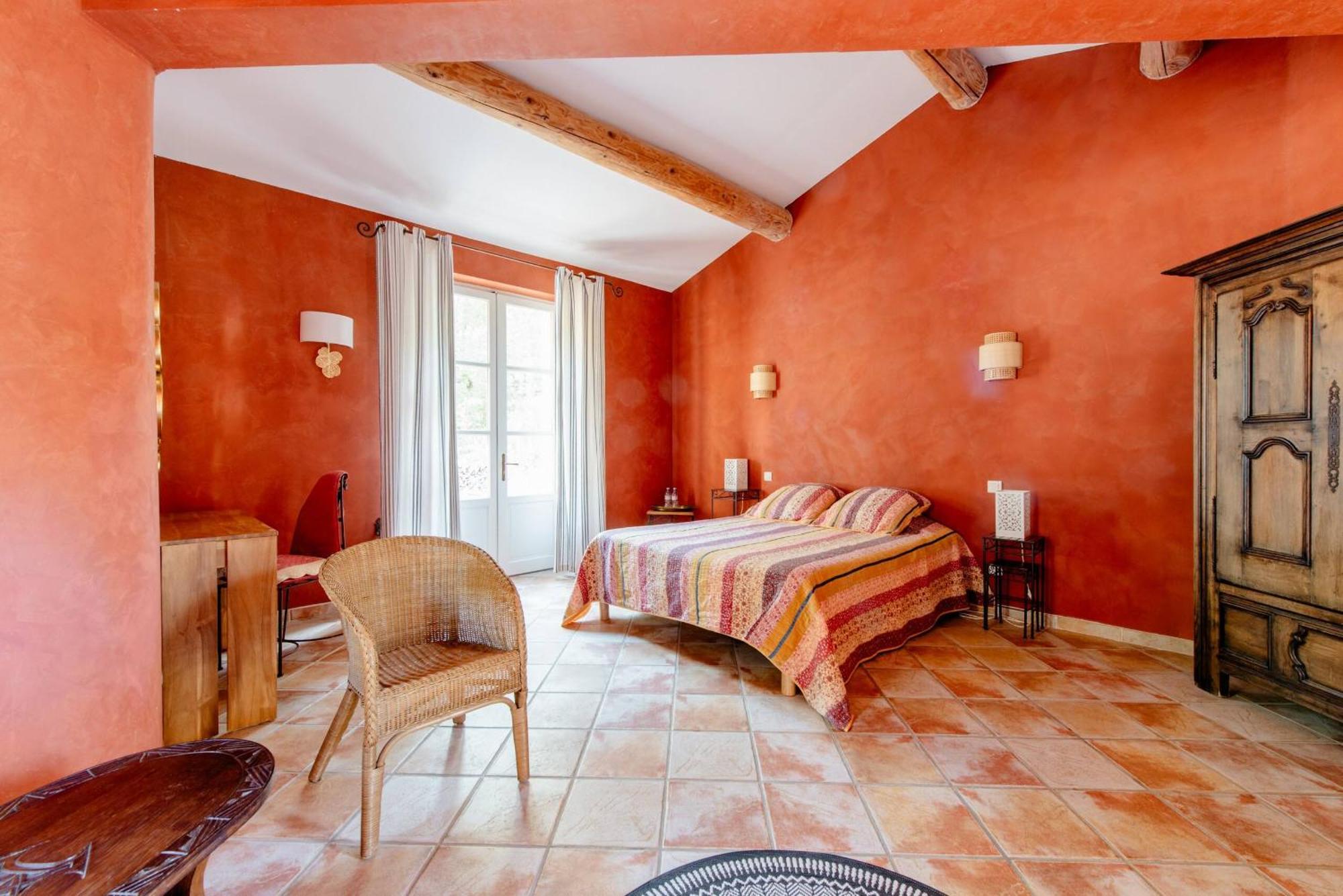 Mas De Lure Hotell Salon-de-Provence Eksteriør bilde