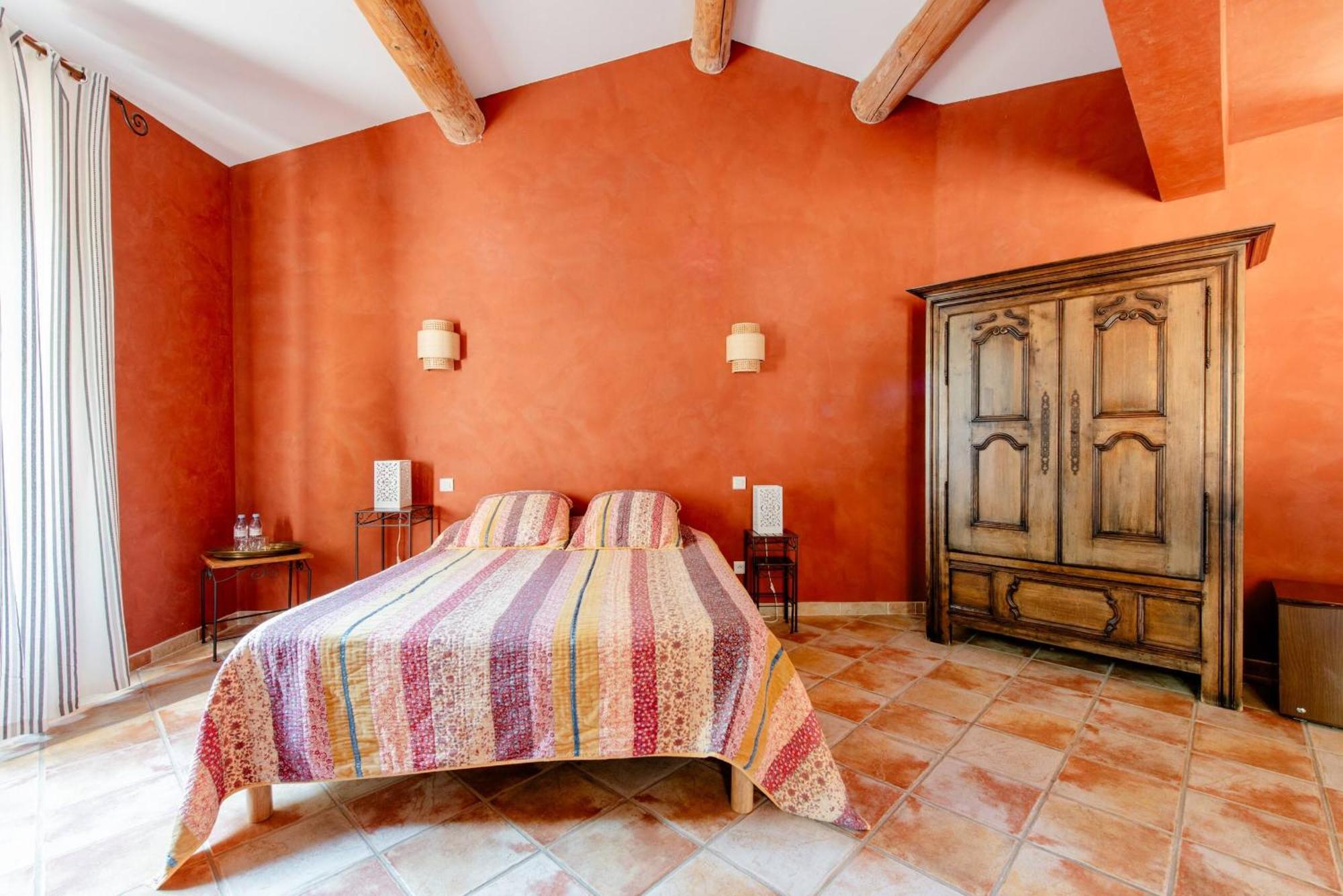 Mas De Lure Hotell Salon-de-Provence Eksteriør bilde
